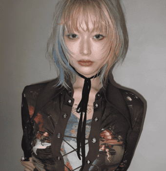 blue accents choppy bob