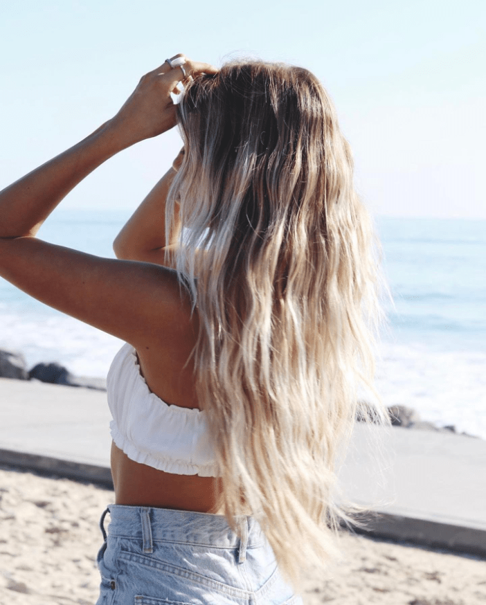 35 Beachy Hairstyles To Channel Your Inner Beach Babe