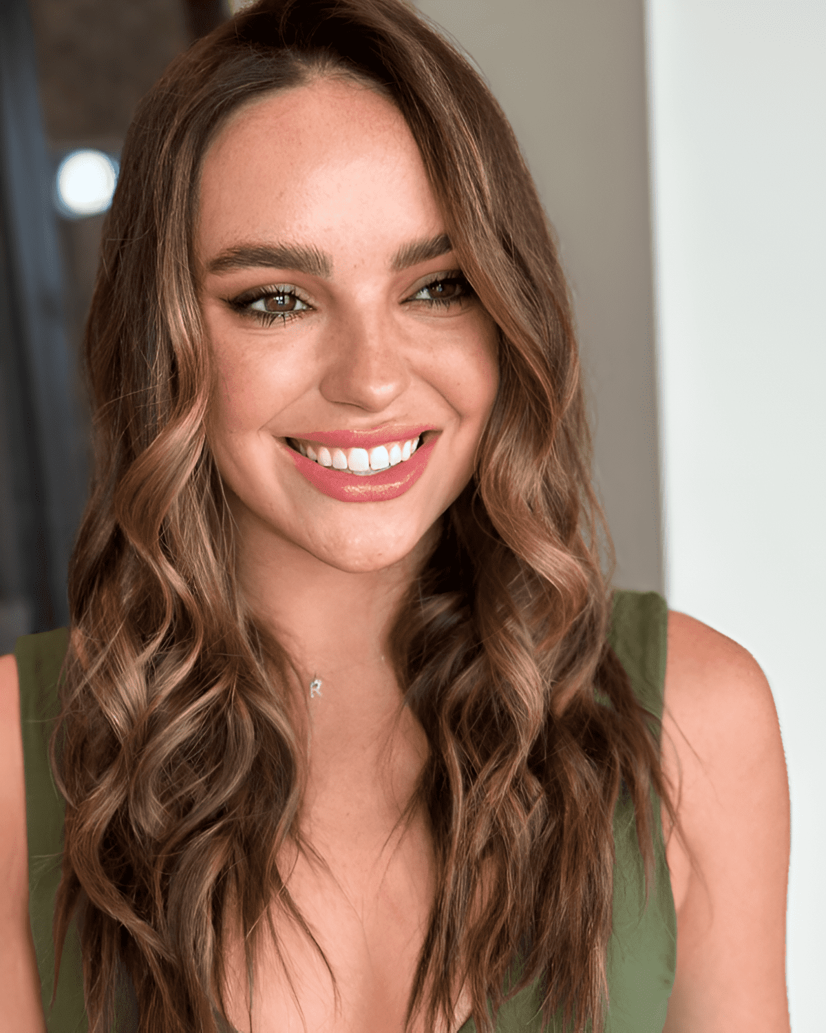 honeyed brunette waves