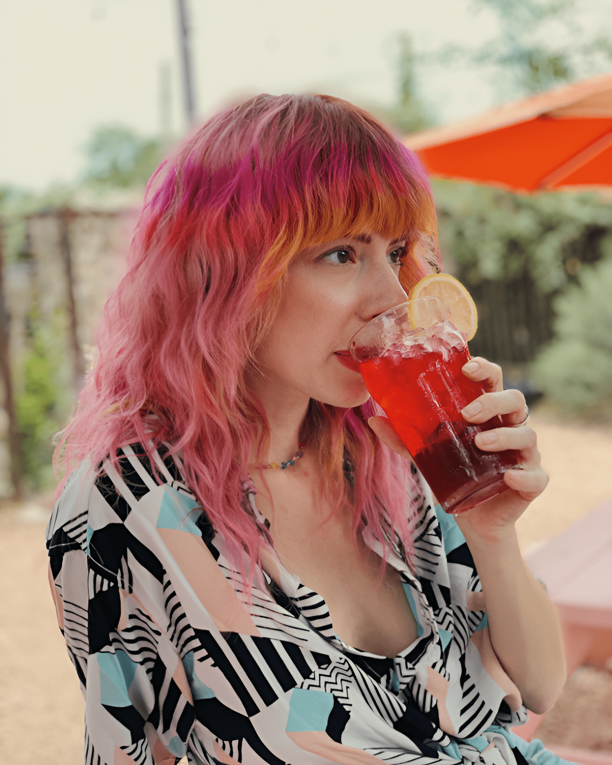 vivid fuchsia waves unleashed