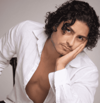 effortlessly elegant curly style