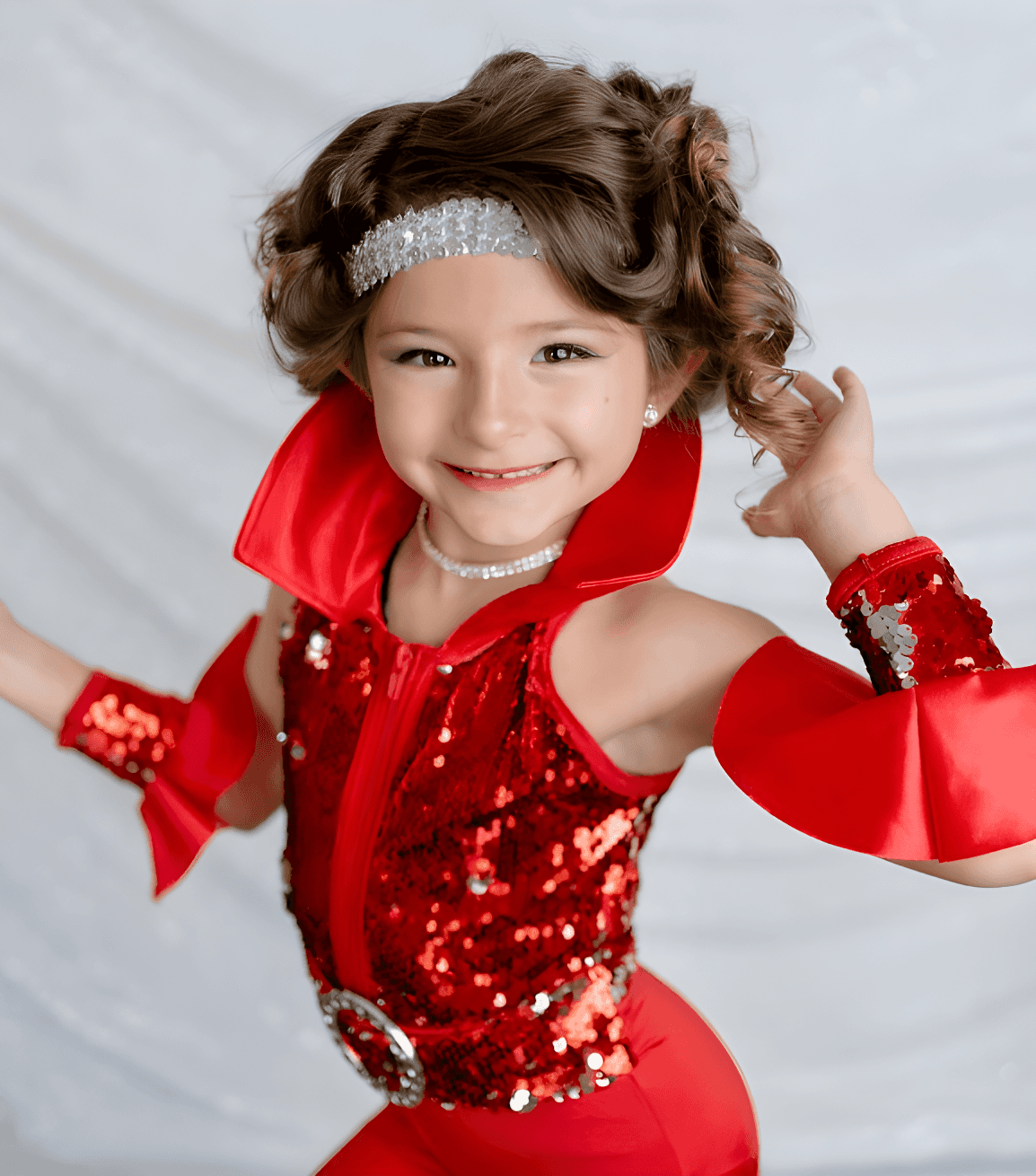 glamorous curls in motion