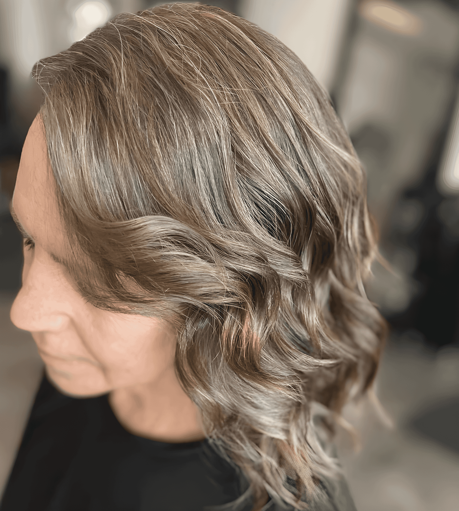 subtle grey waves elegance