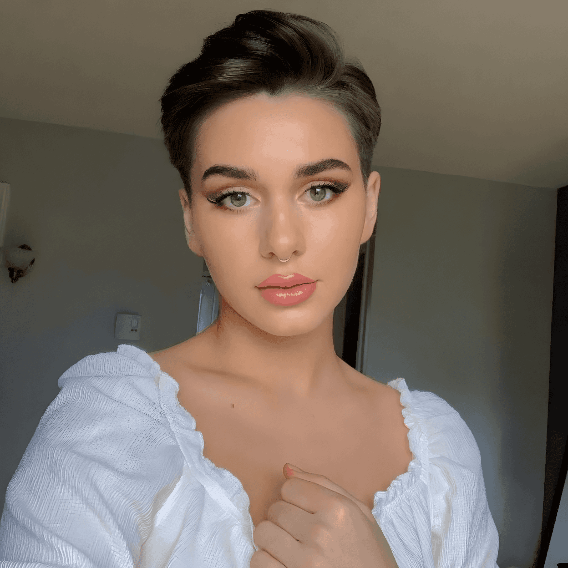 chic effortless pixie style