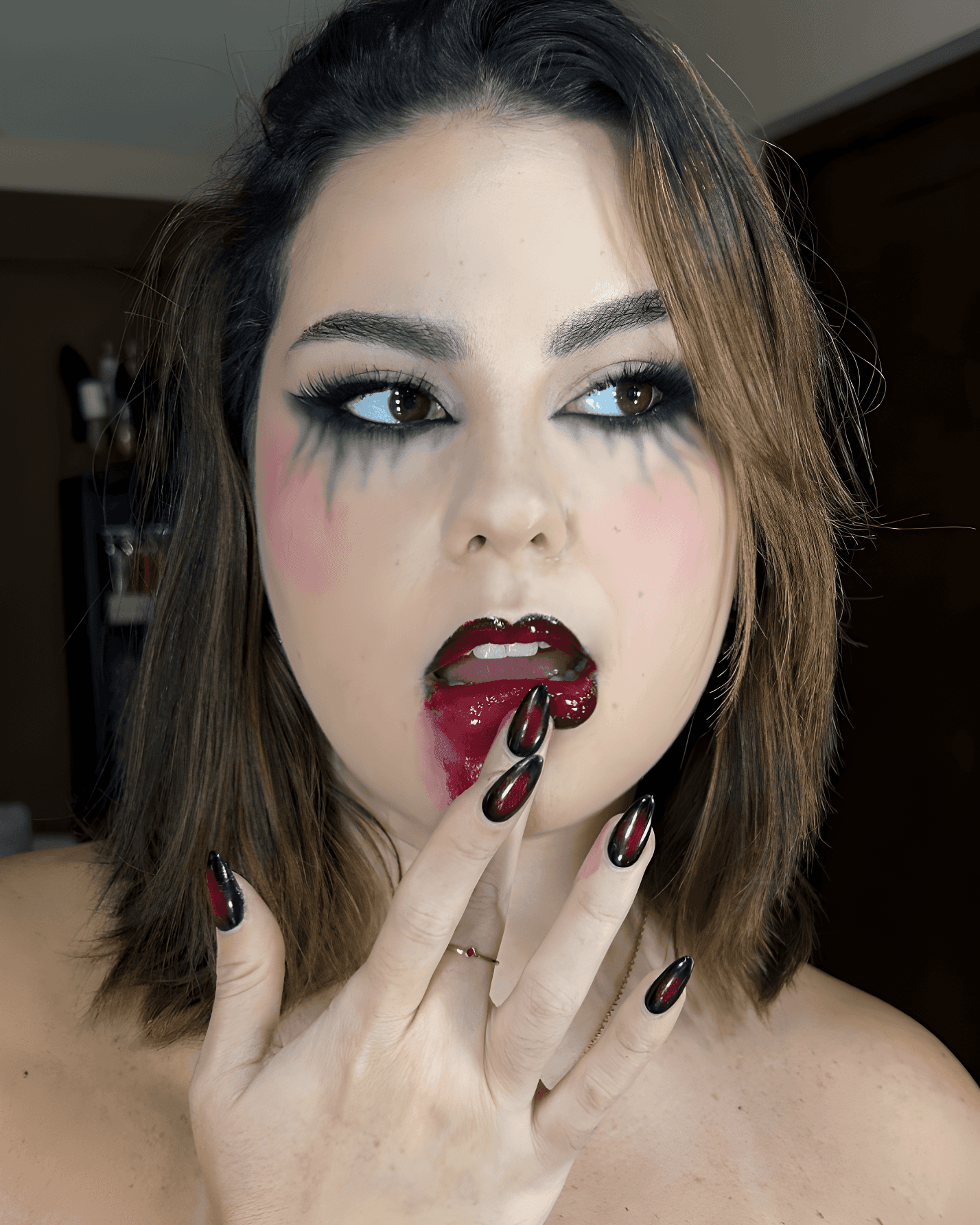 chic halloween bob style