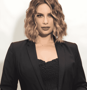 effortlessly chic wavy bob 3