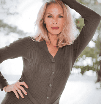 soft blonde winter glow