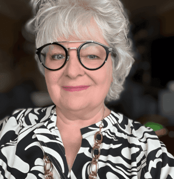 effortless textured pixie style