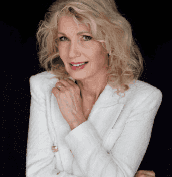 effortlessly beautiful wavy style