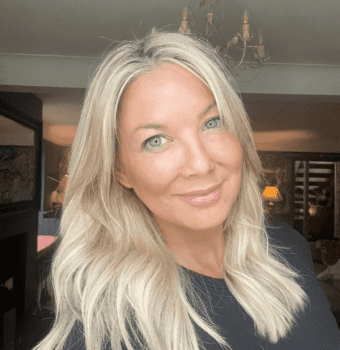 effortlessly chic layered blonde