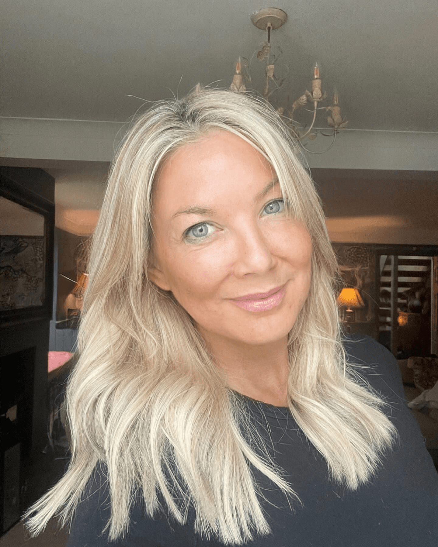 effortlessly chic layered blonde