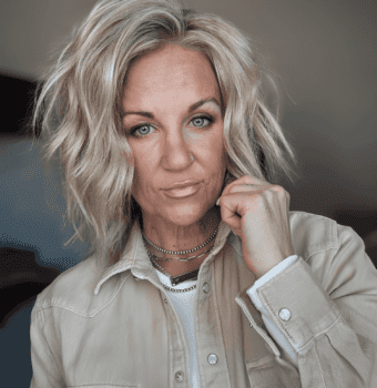 effortless textured blonde waves