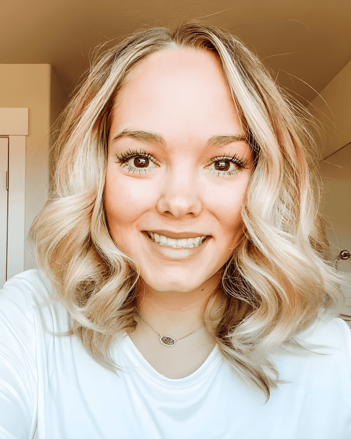 sunlit blonde waves