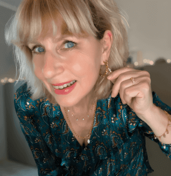 textured layers with bangs