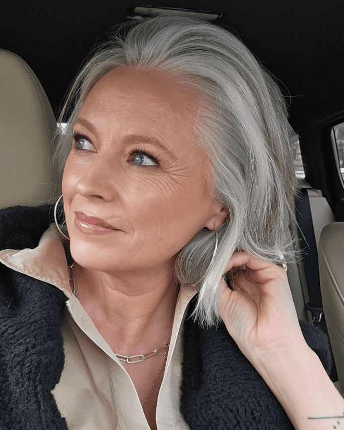 Effortless Silvery Bob Style