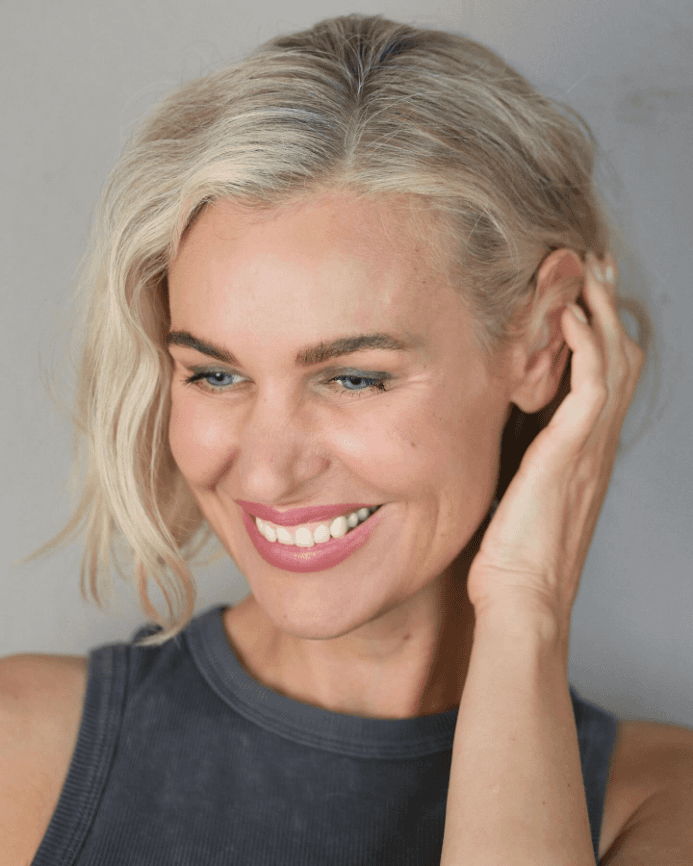 Effortless Wavy Bob Style