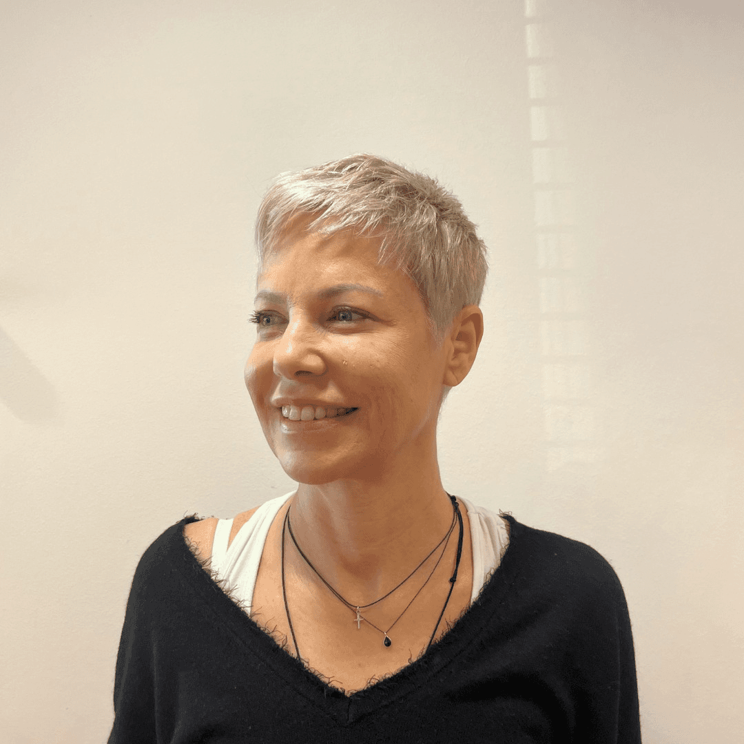 Effortlessly Chic Pixie Style