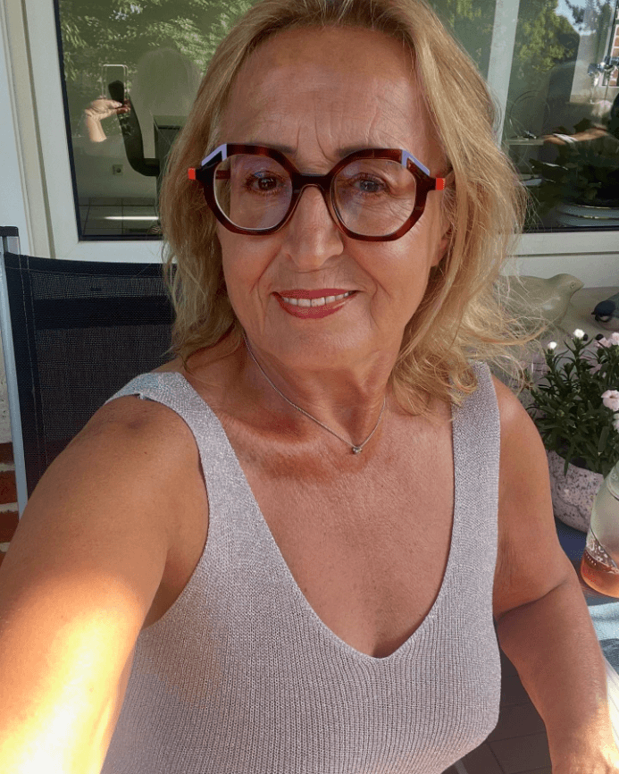 Effortlessly Layered Chic Style