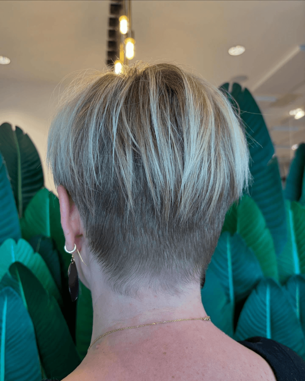 Textured Blonde Pixie Elegance