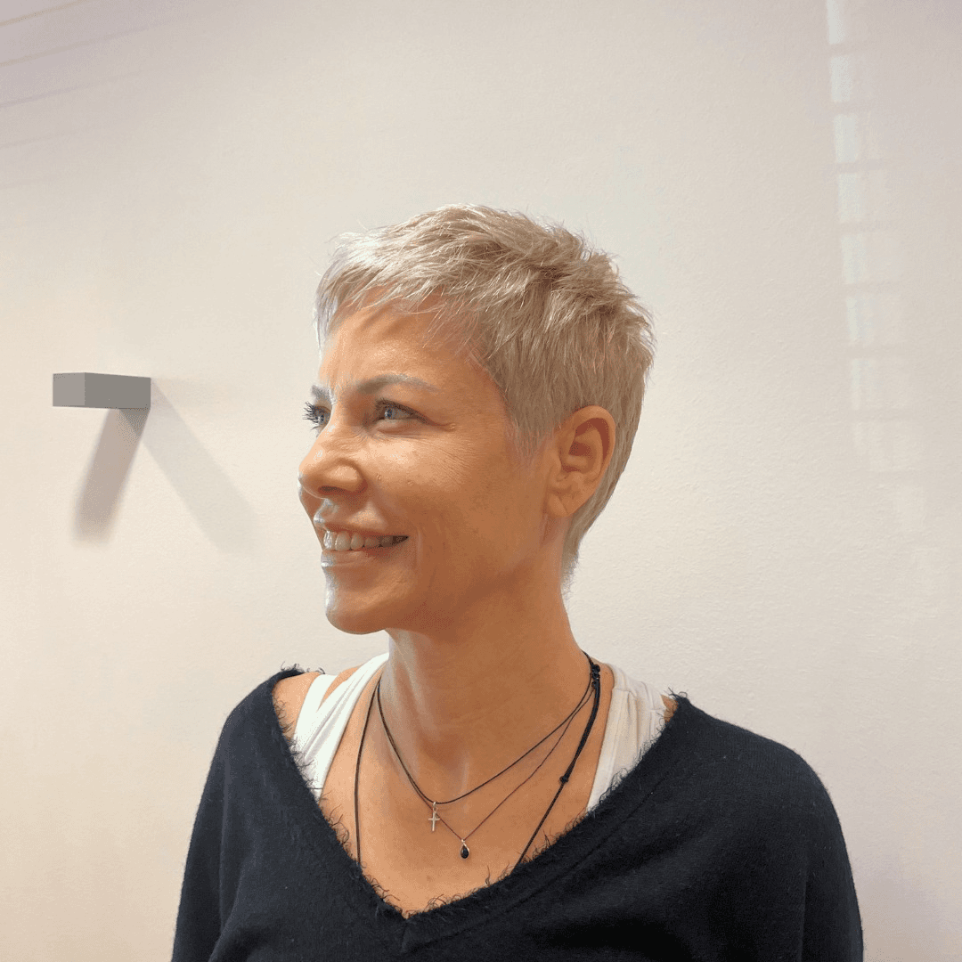 Textured Pixie Chic Style