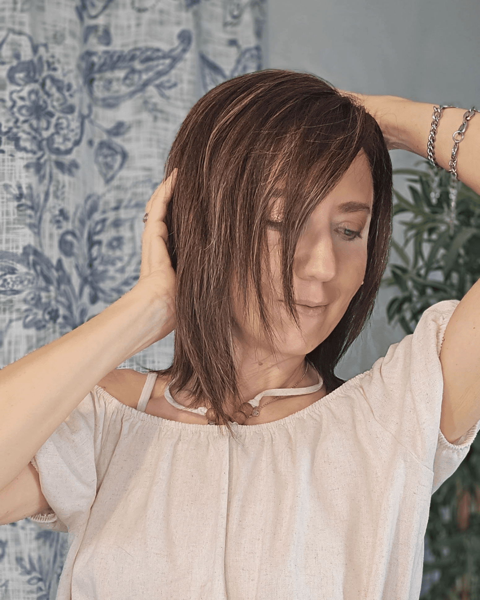Chic Asymmetrical Bob Style