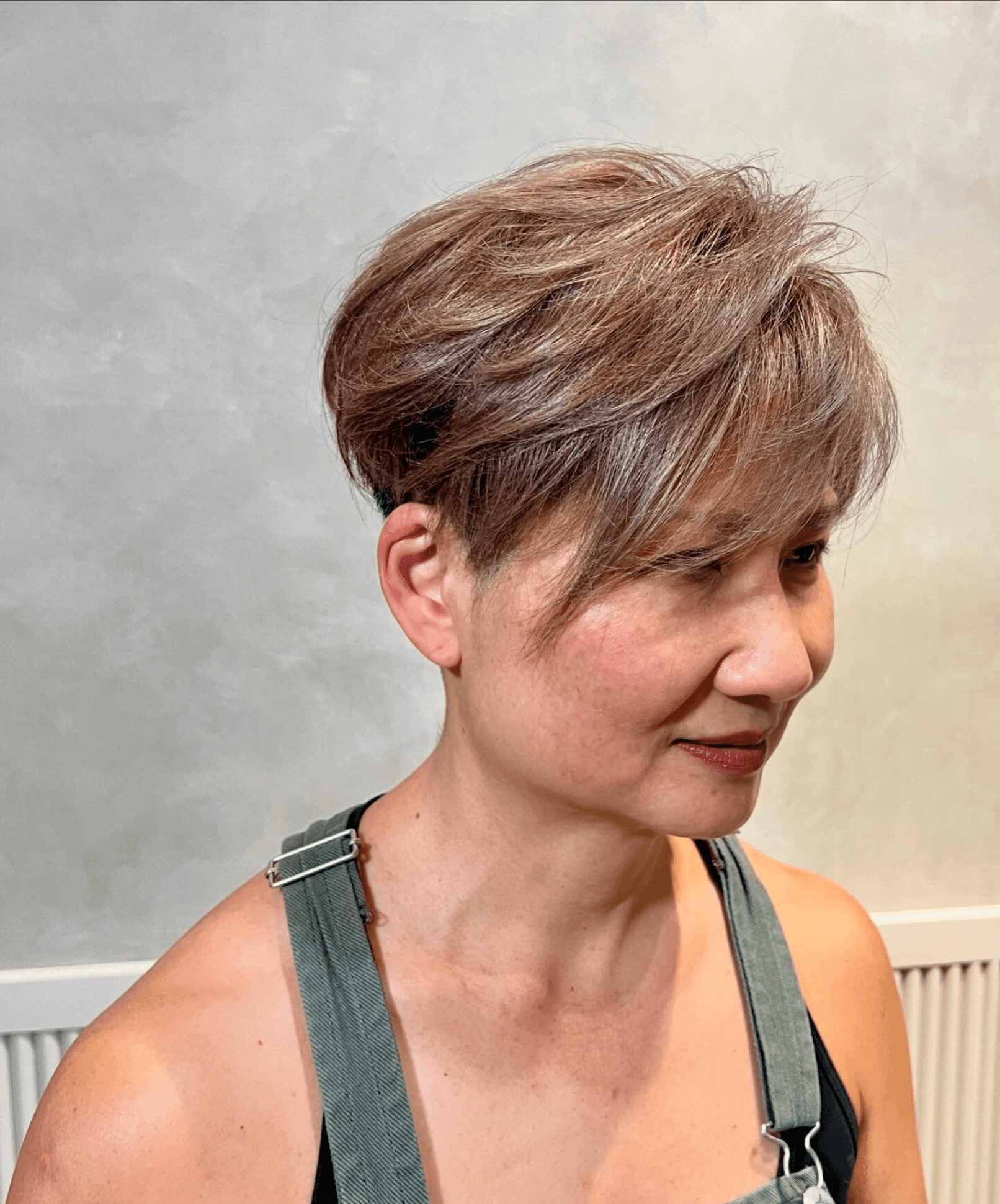 Chic Layered Pixie Style