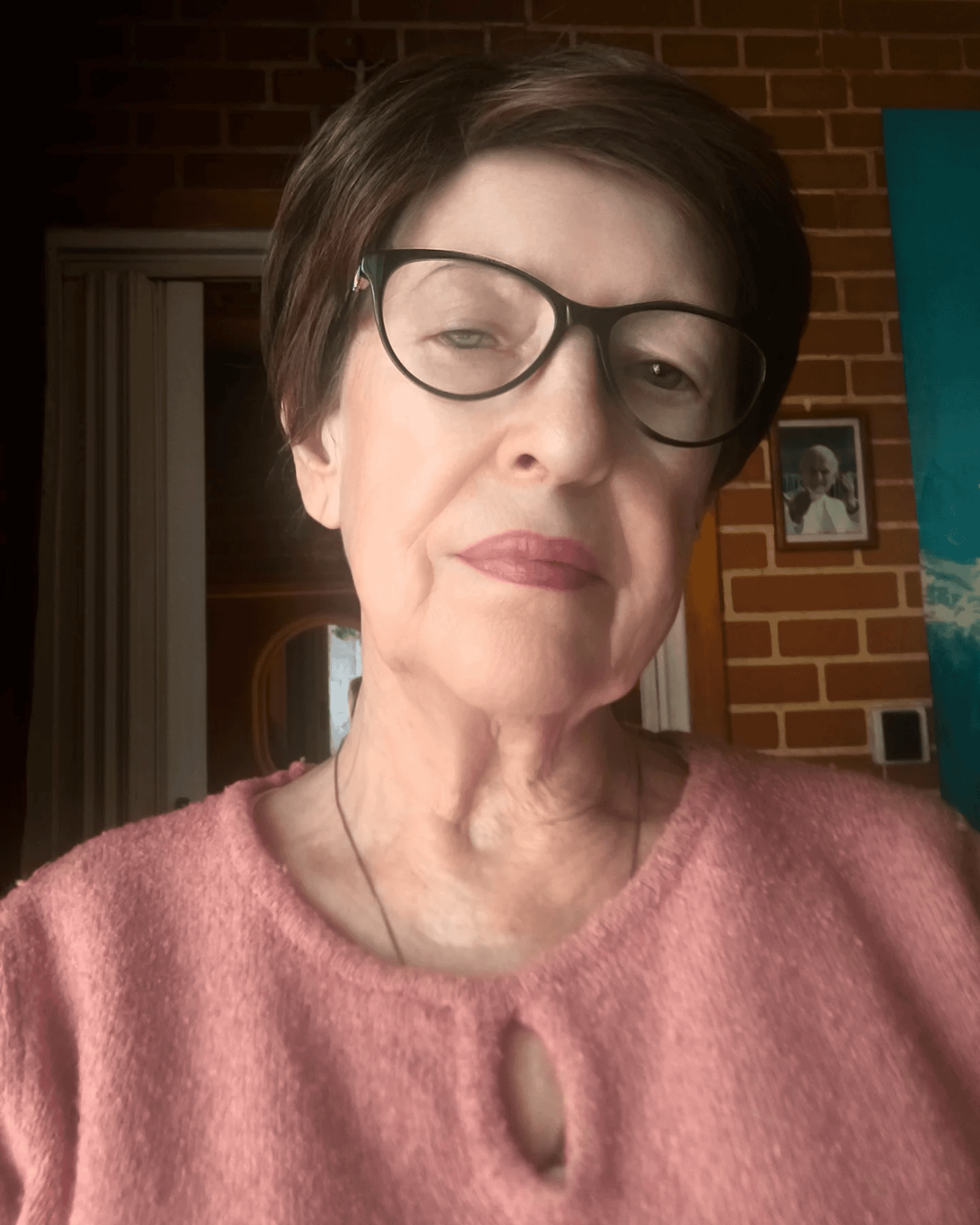 Chic Textured Pixie Style