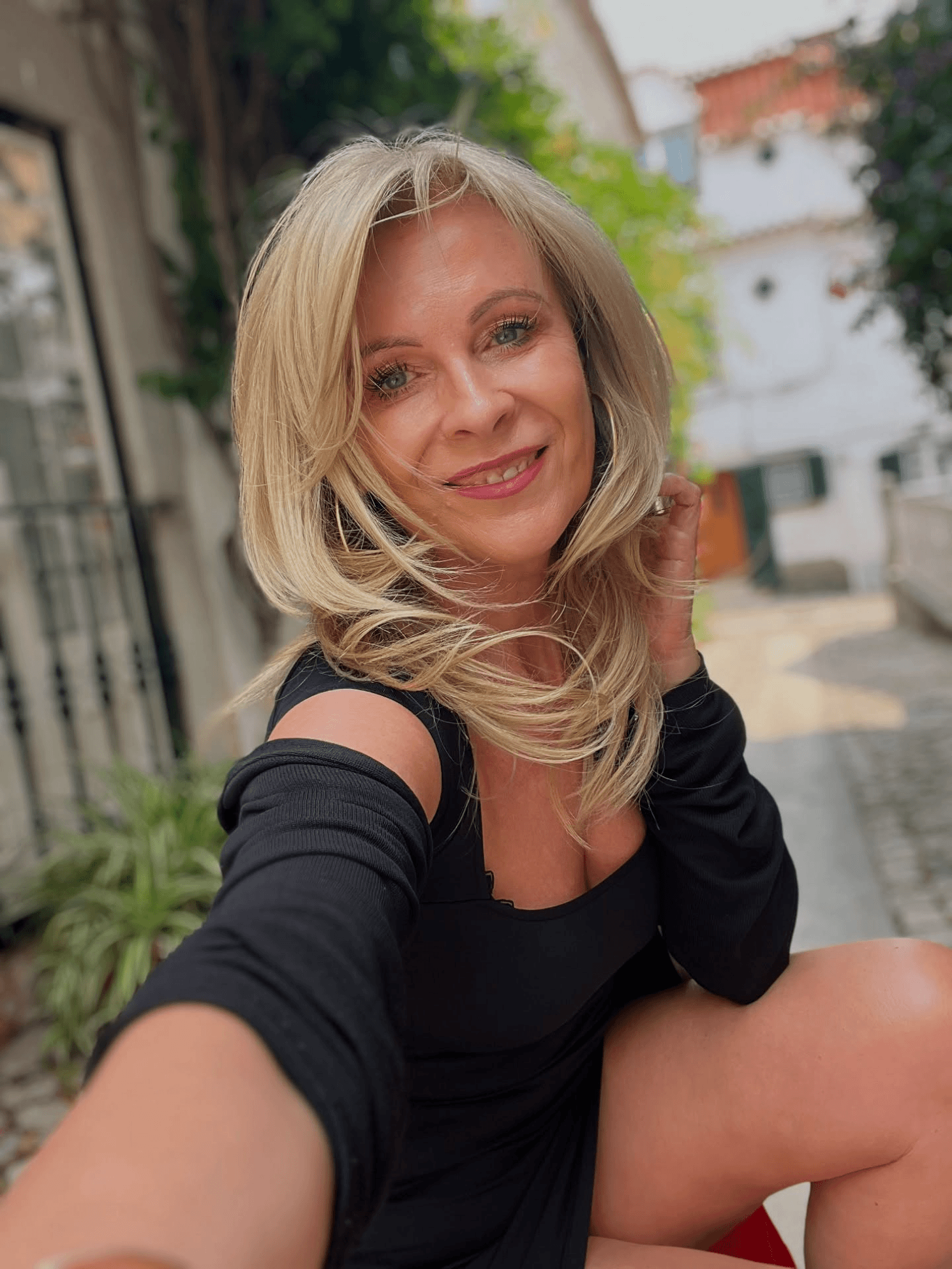 Effortless Blonde Dimensional Layers