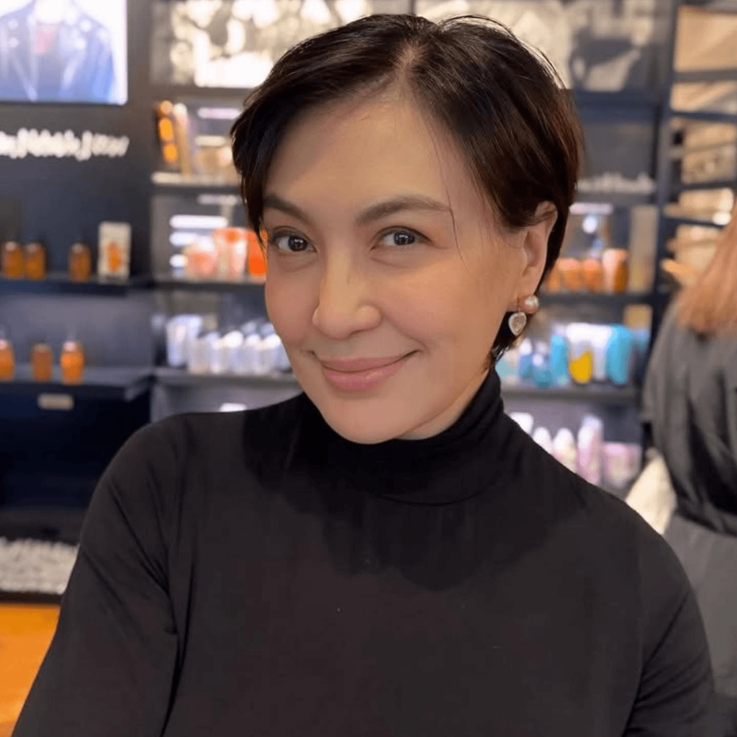 Effortless Chic Pixie Style