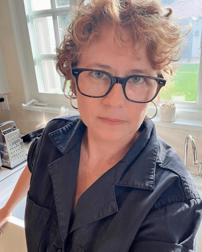 Effortlessly Chic Textured Pixie