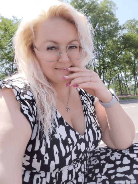 Effortlessly Cool Blonde Waves
