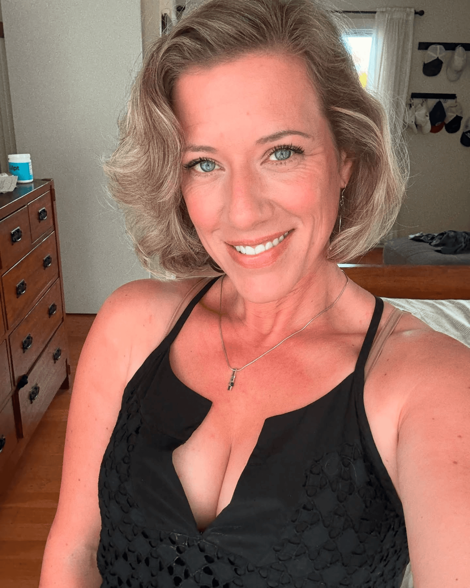 Effortlessly Voluminous Wavy Bob