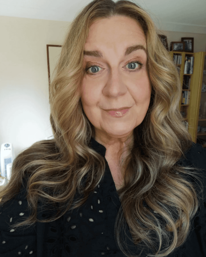 Radiant Sunlit Brunette Waves