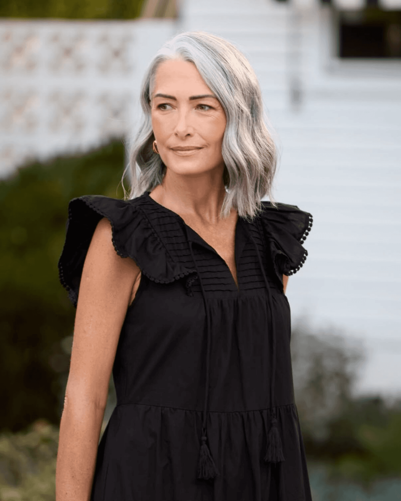 Soft Waves Silver Glow