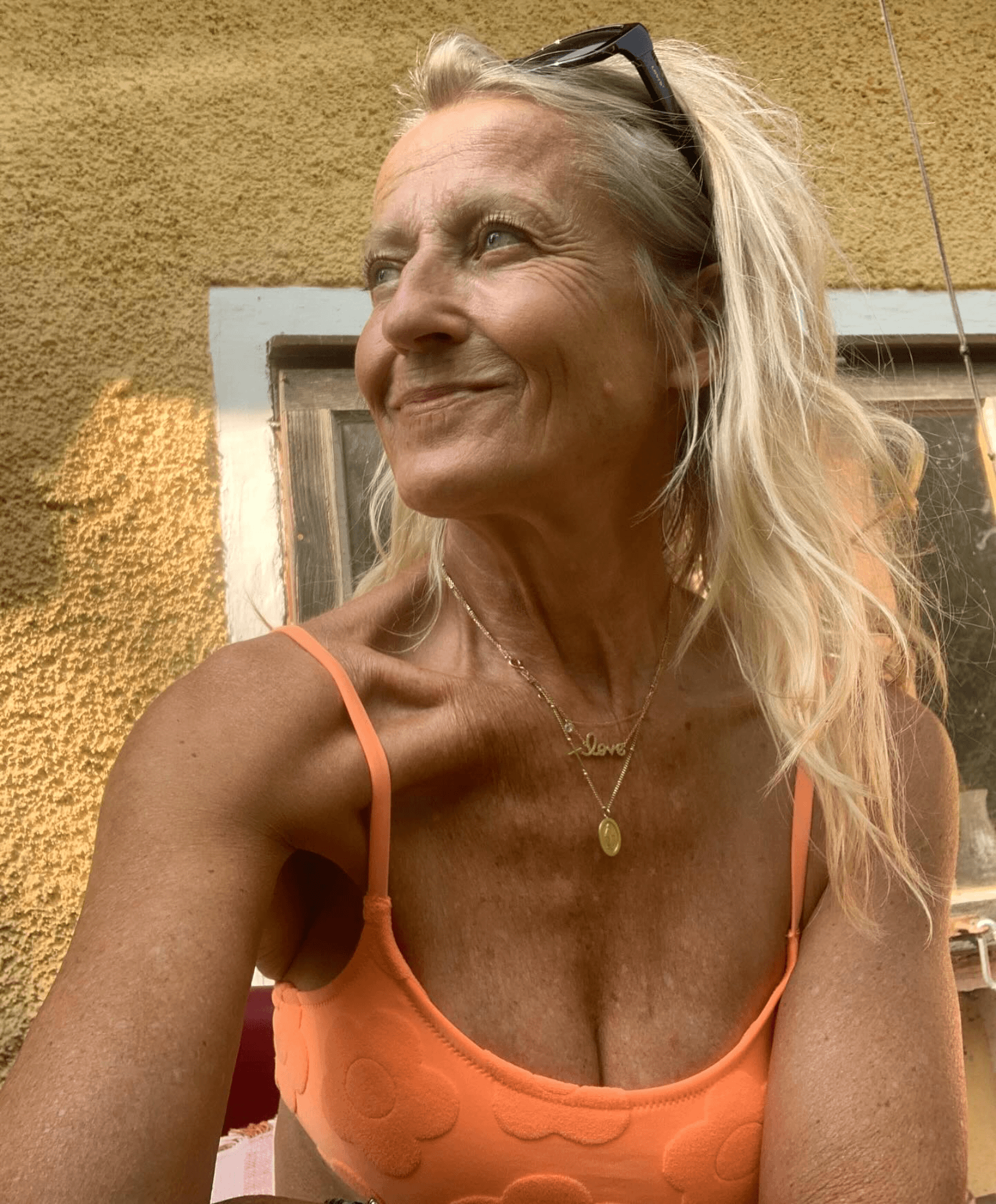 Sun-Kissed Waves Glow