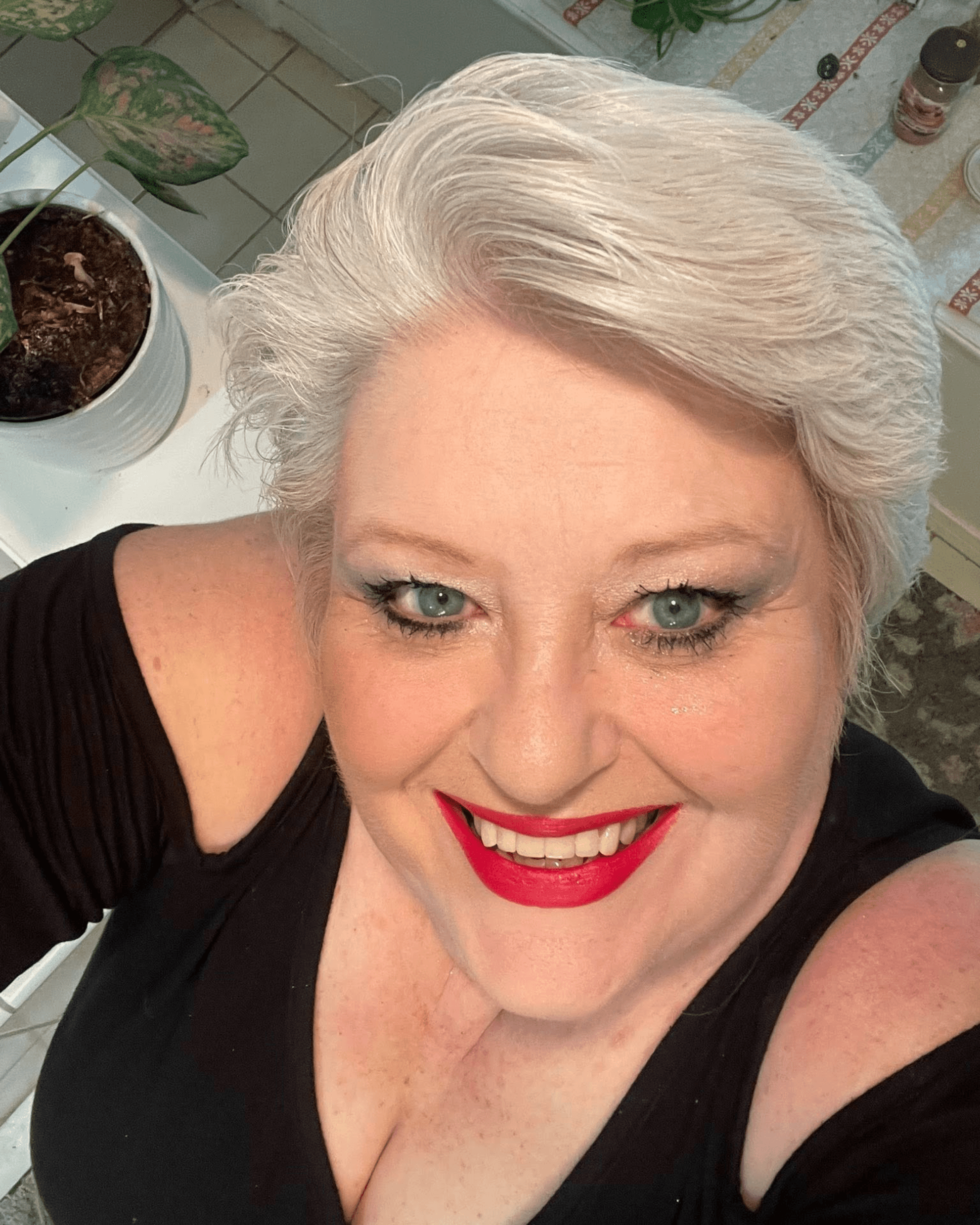 Textured Pixie with Waves