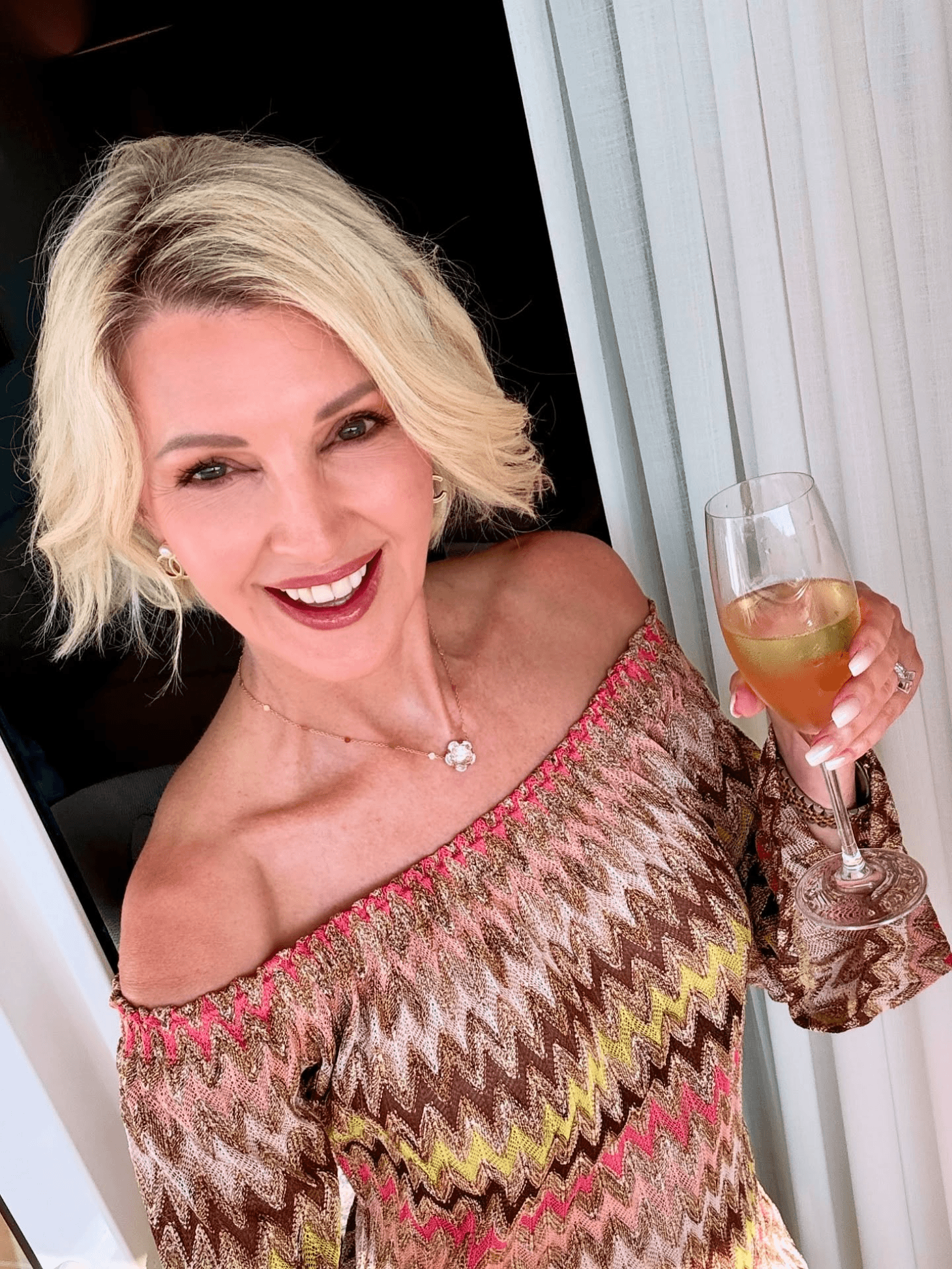 effortless wavy bob style 3