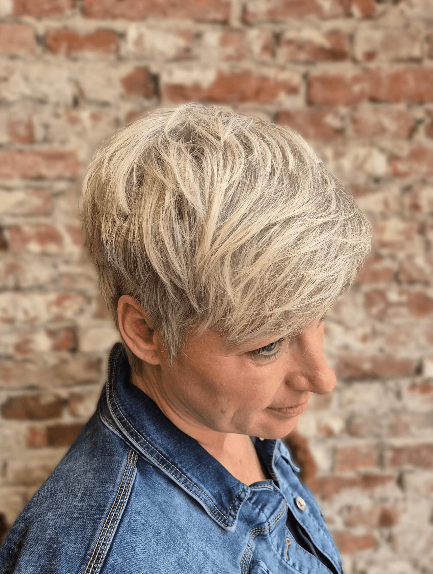 Effortlessly Textured Pixie Vibes
