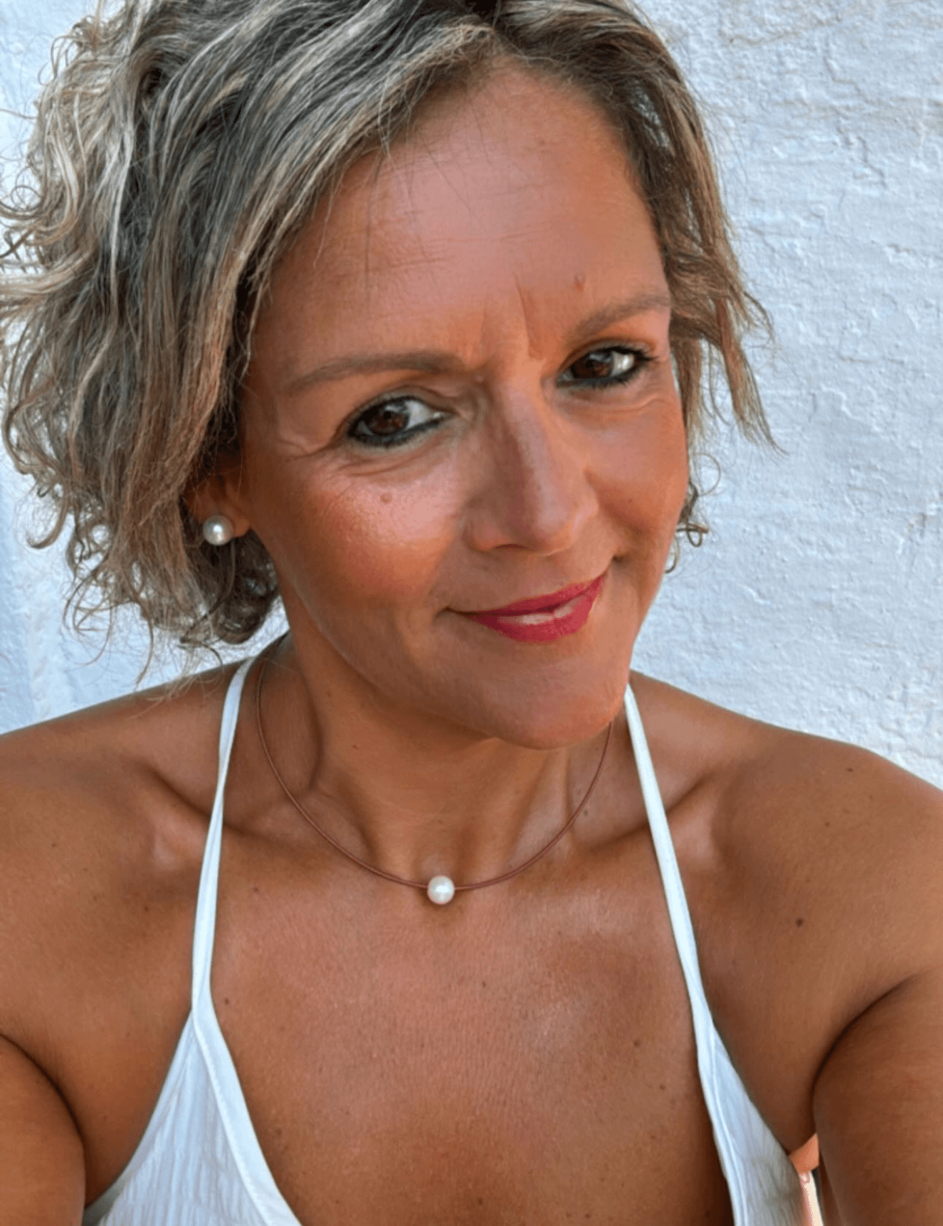 Sun-Kissed Curly Bob