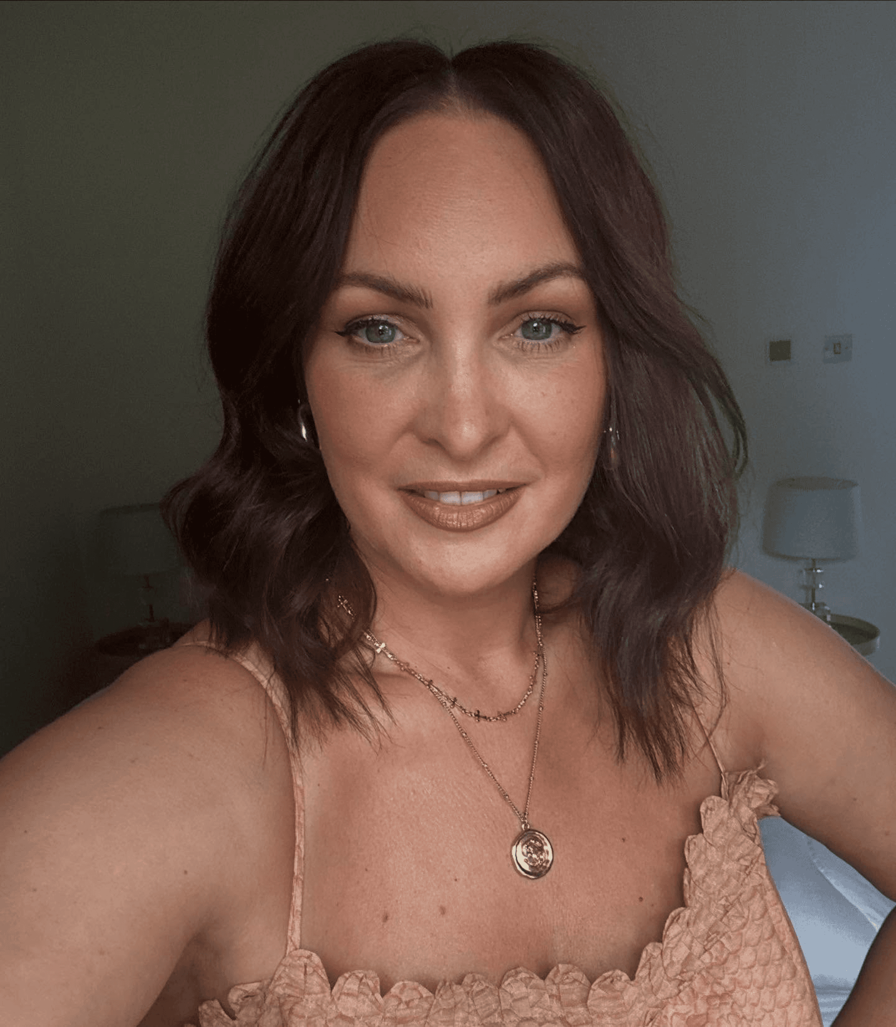 Effortless Wavy Bob Elegance
