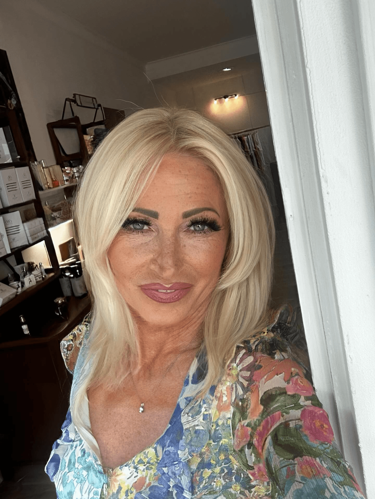 Effortlessly Cool Blonde Layers