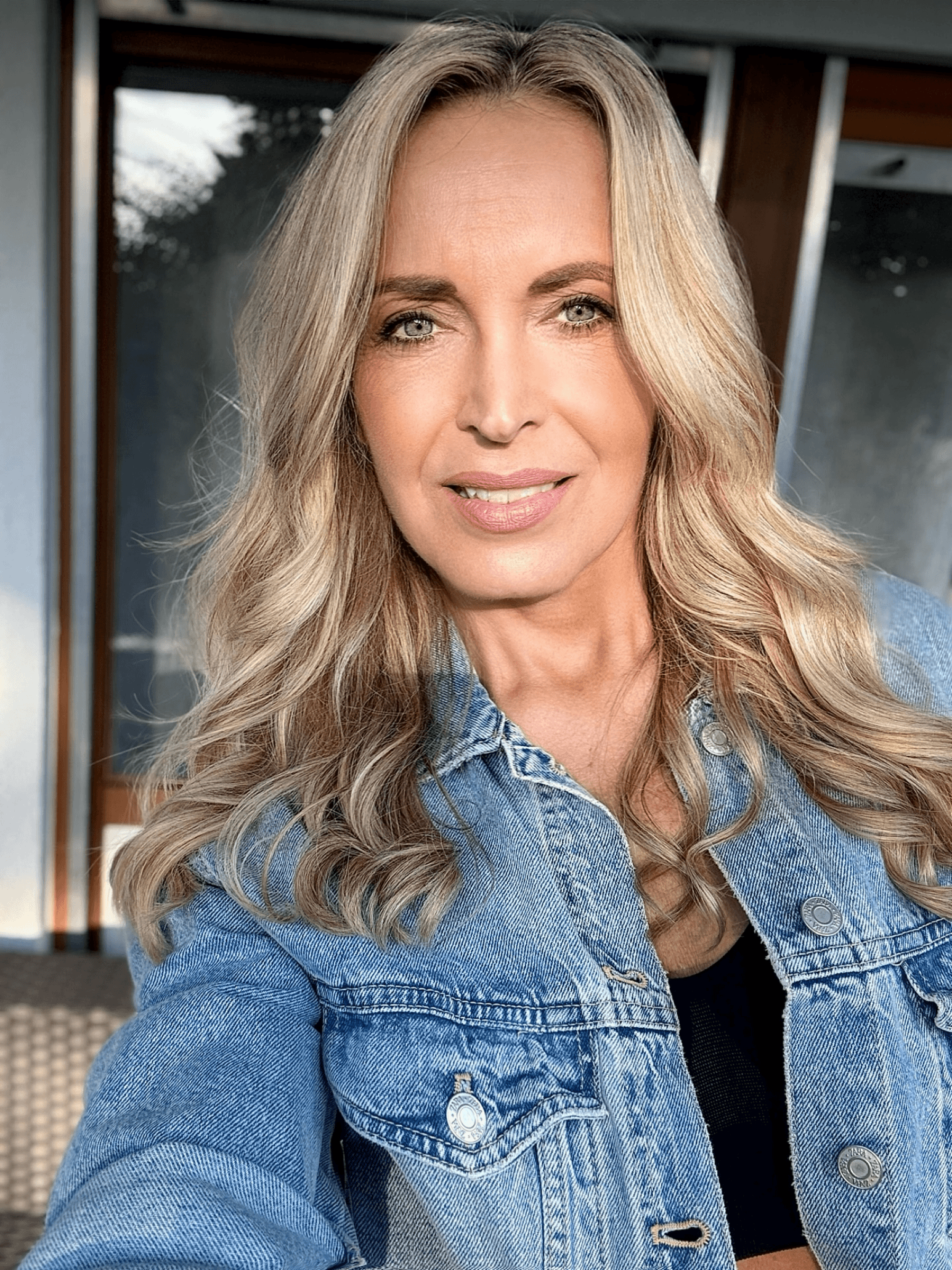 Effortlessly Elegant Tousled Waves
