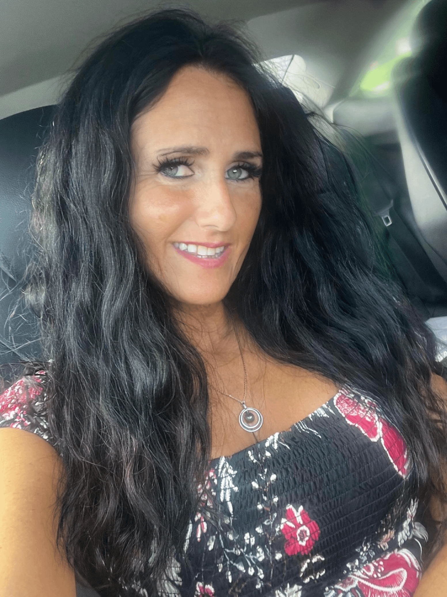 Flowing Waves of Elegance