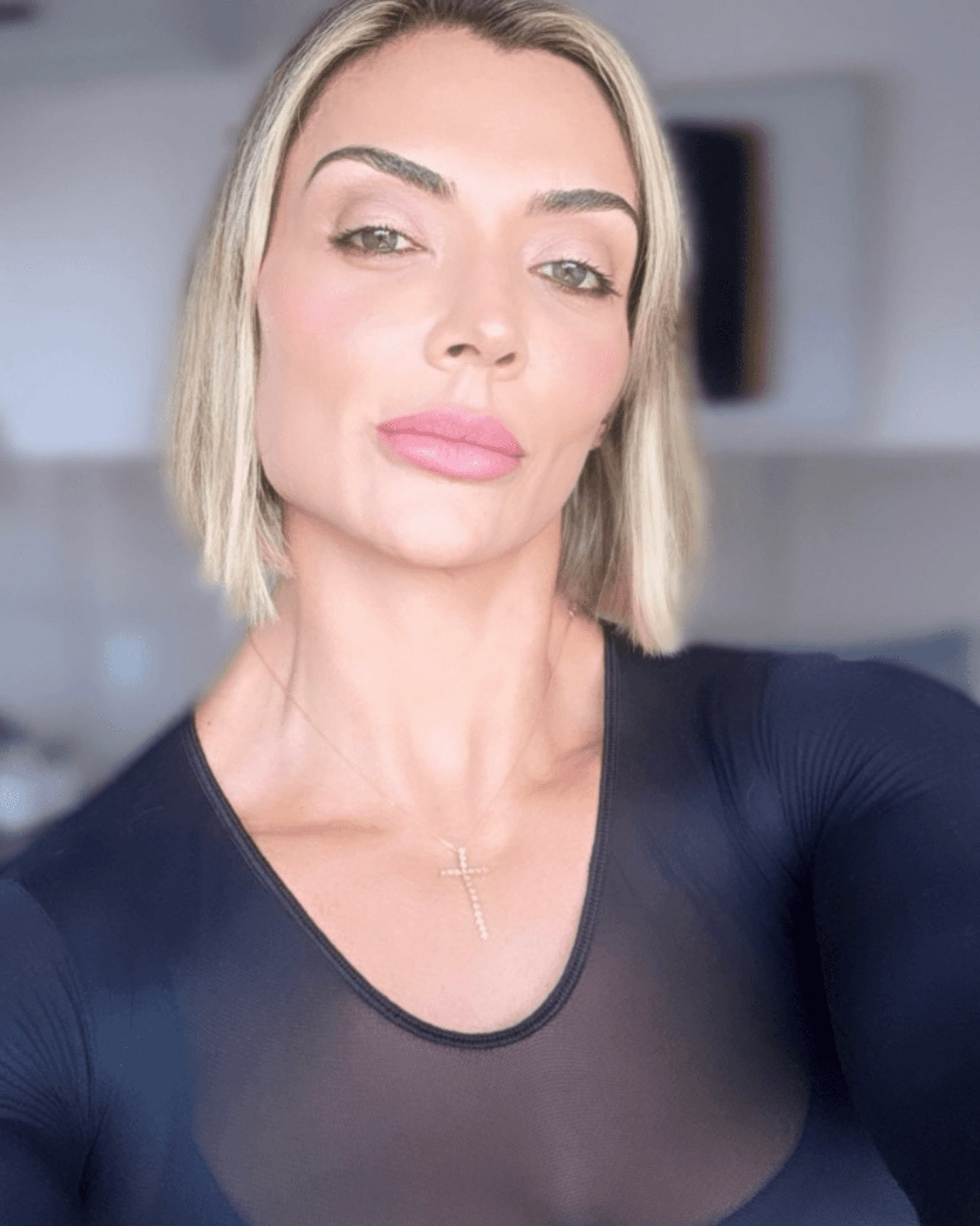 Polished Blonde Bob Style