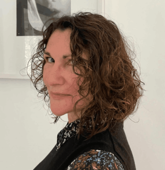 effortless textured curly bob