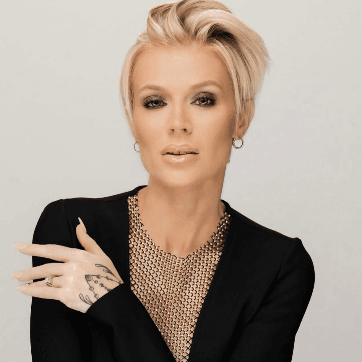 Chic Asymmetrical Pixie Style