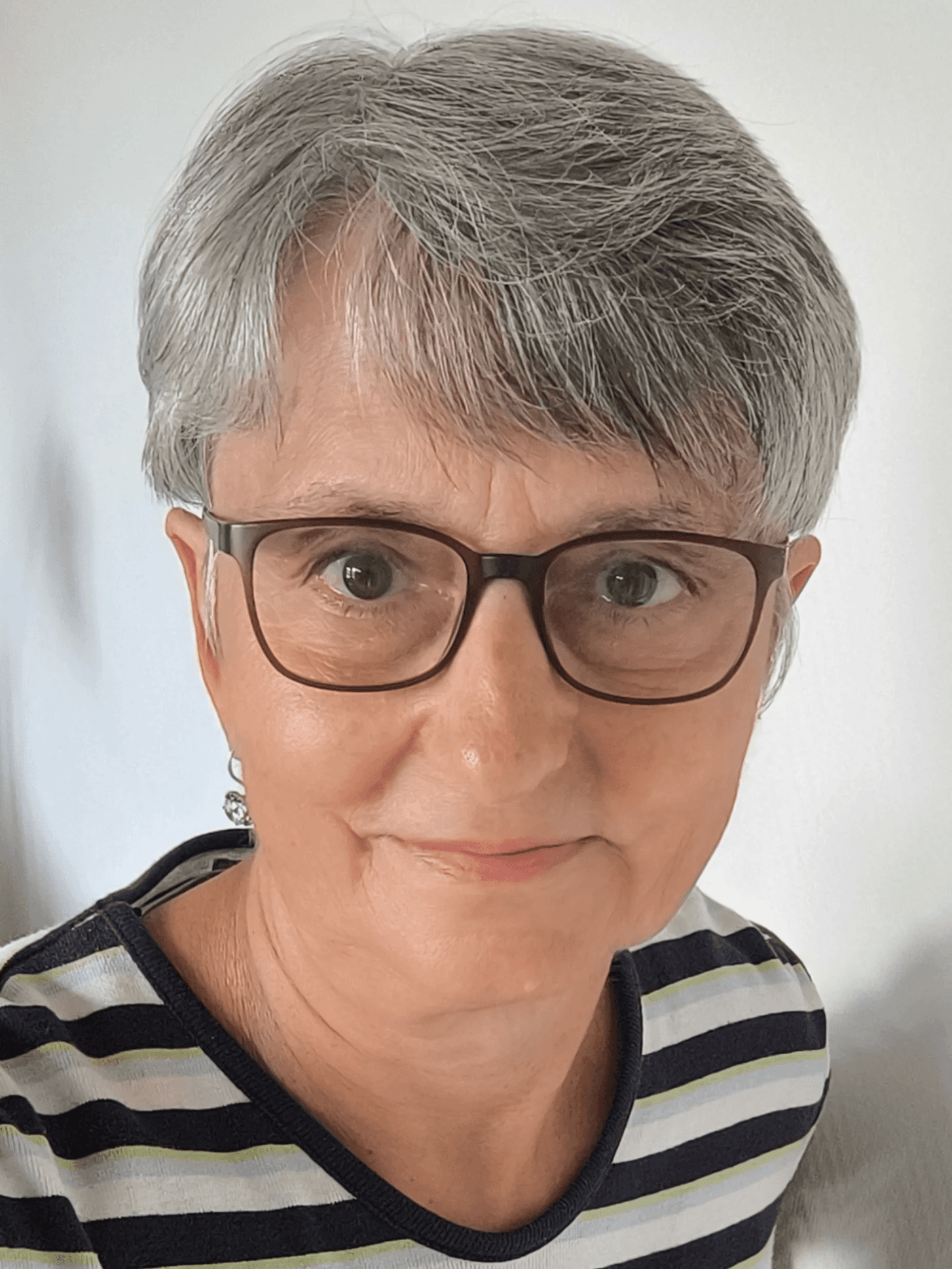effortless chic pixie style