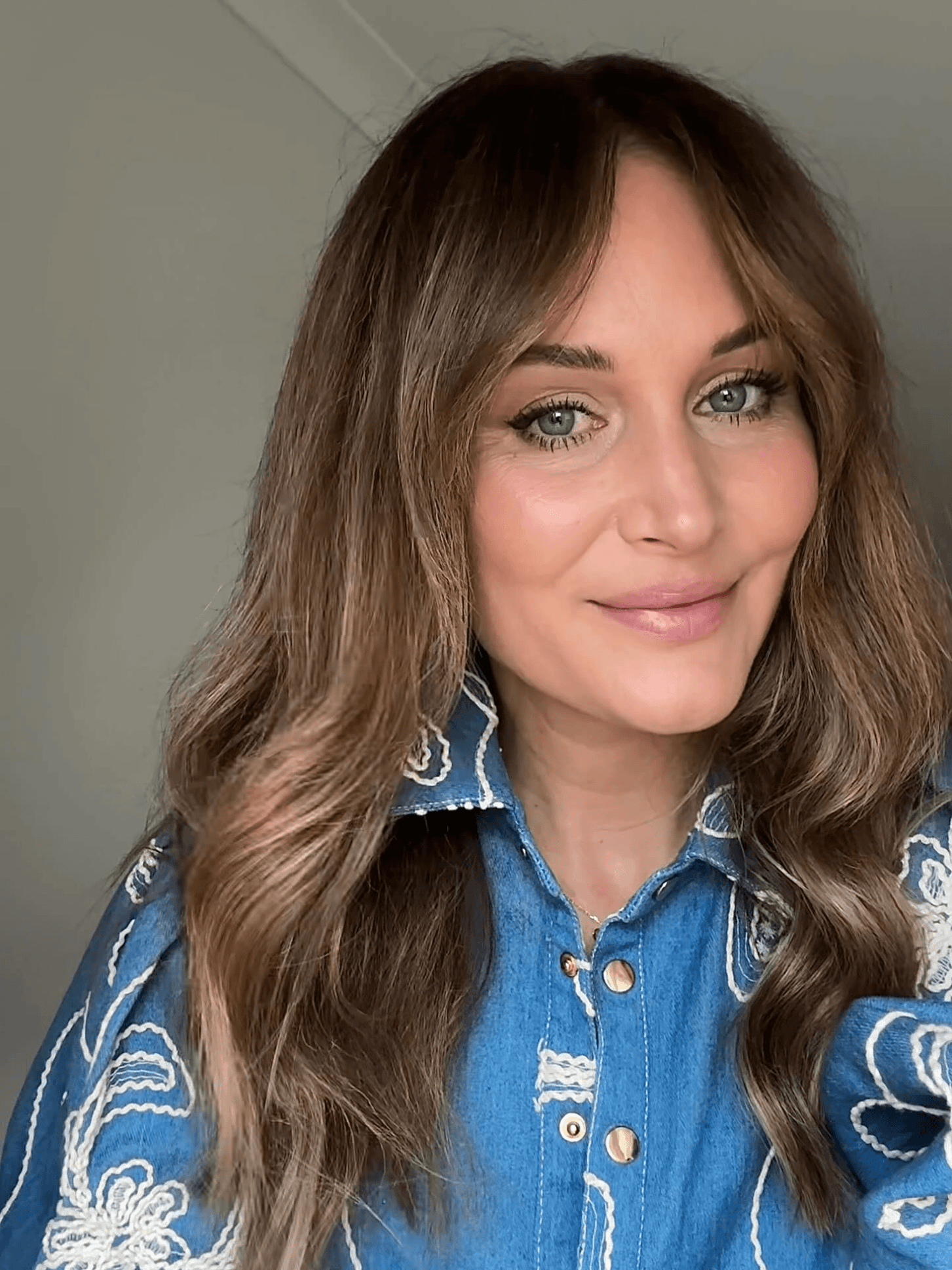 Effortless Romantic Waves