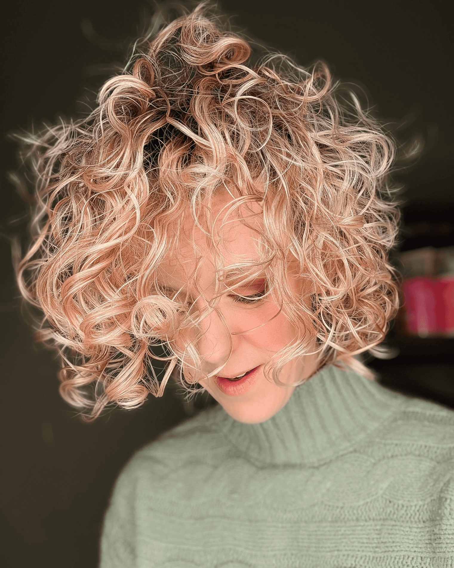 Effortlessly Curly Bob Style