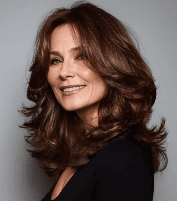 Layered Elegance in Brunette